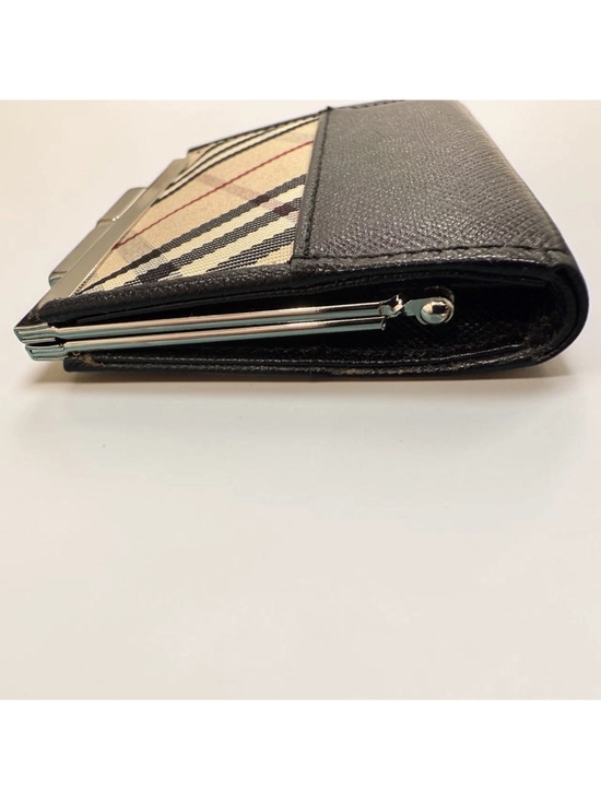Burberry Kiss-lock Coin Purse in iconic Nova Check Canvas